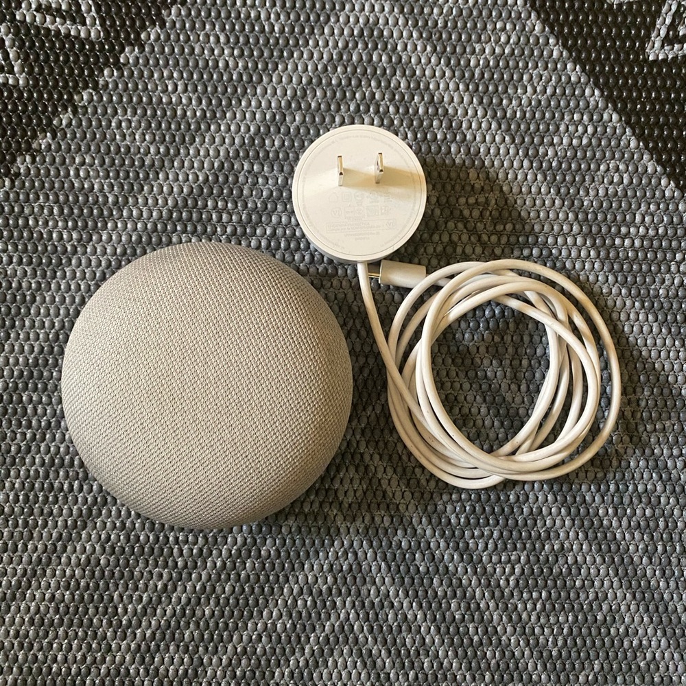 Google Home Mini
